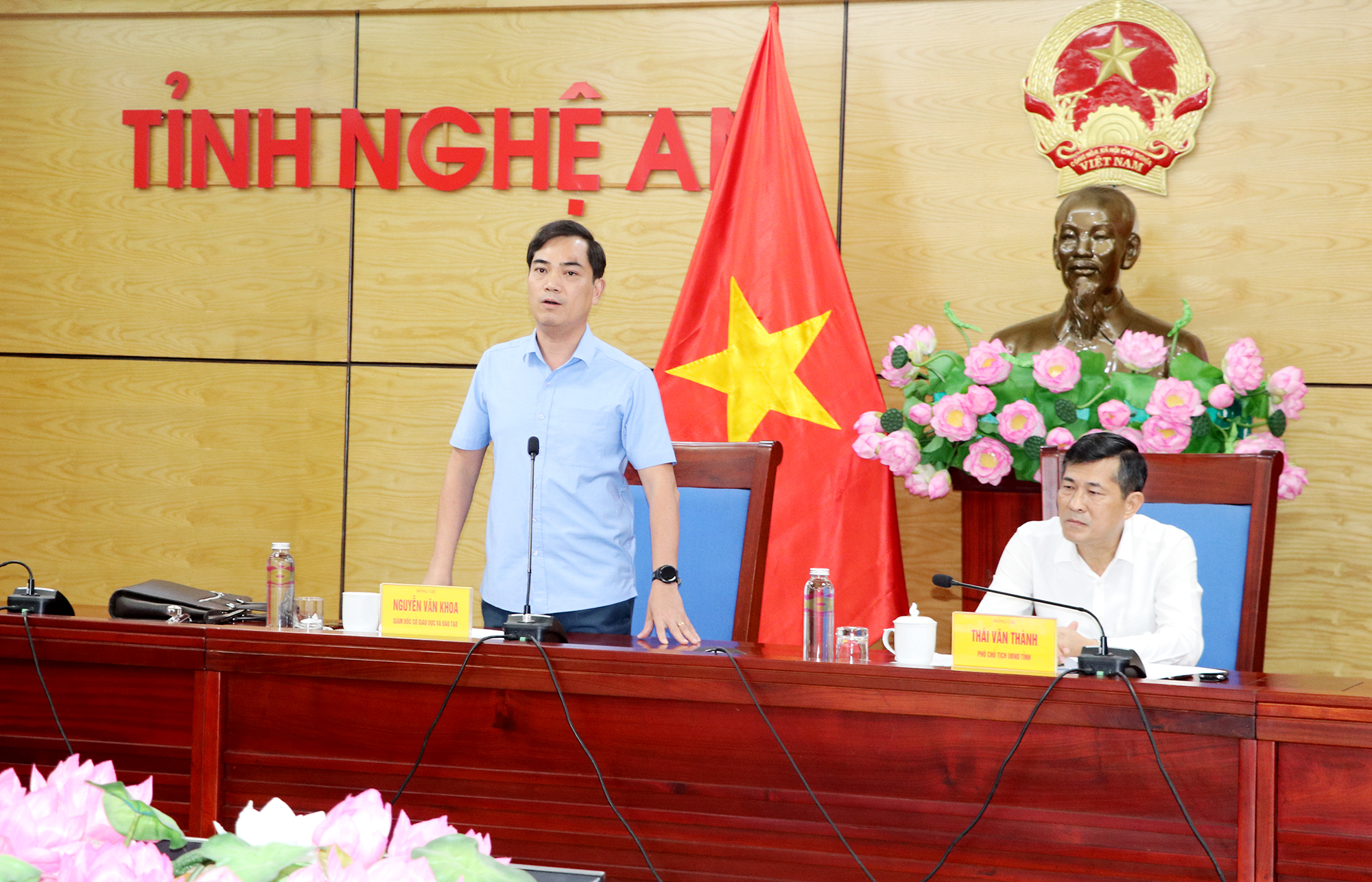 Anh-tin-bai